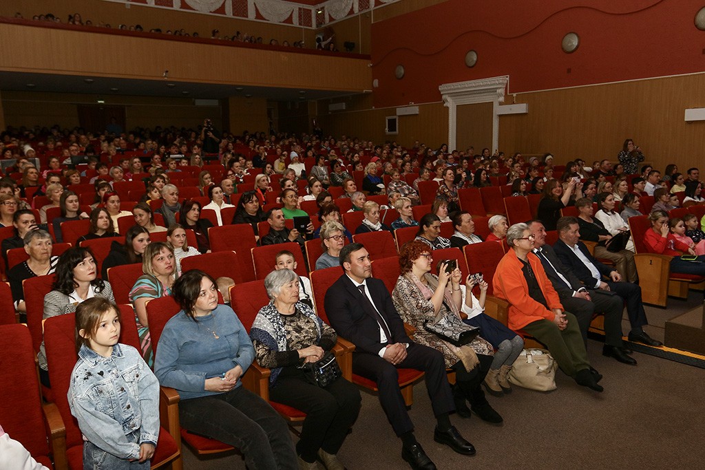 С Международным женским днем!