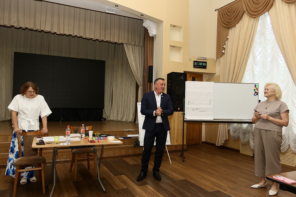 Новая модель защиты детства: Находка, Спасск и Октябрьский район станут пилотными площадками