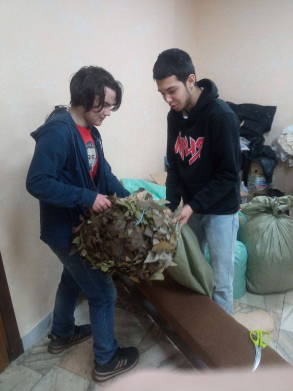 Своих не бросаем!