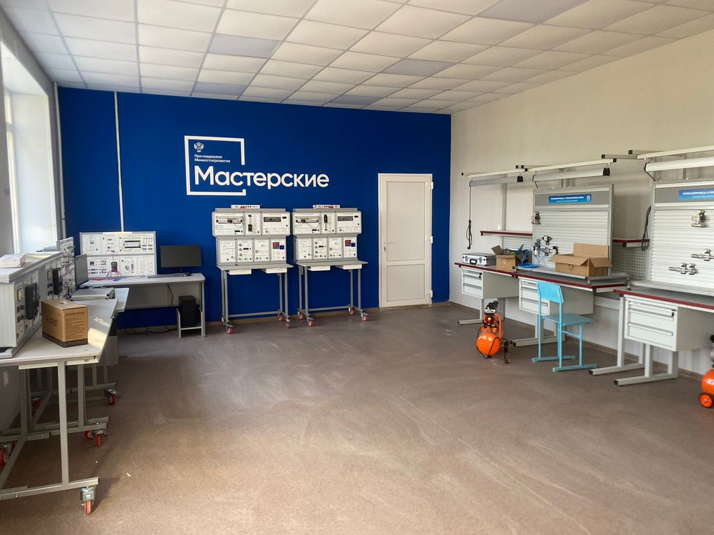 Общественные наблюдатели проинспектировали ход  ремонта в Находкинском государственном гуманитарно-политехническом колледже