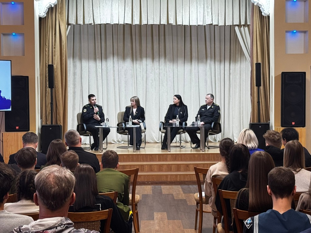 Панельная дискуссия «Береговая охрана ФСБ: диалог о безопасности и будущем»