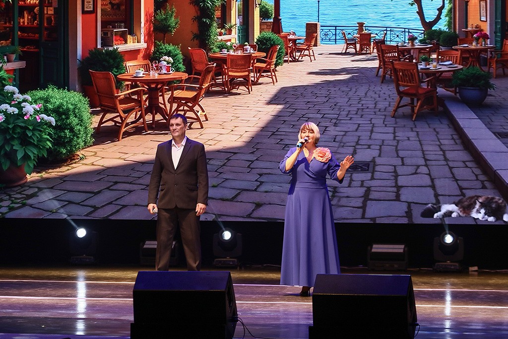 С Международным женским днем!