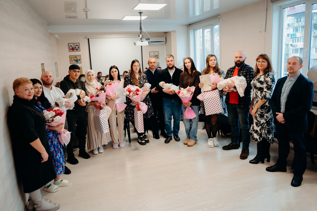 В Находке состоялась торжественная выписка новорожденных ко Дню матери В Находке состоялась торжественная выписка новорожденных ко Дню матери