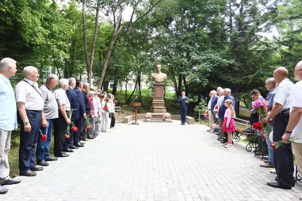 Памяти Феликса Дзержинского