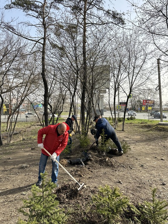Апрель-пора субботников